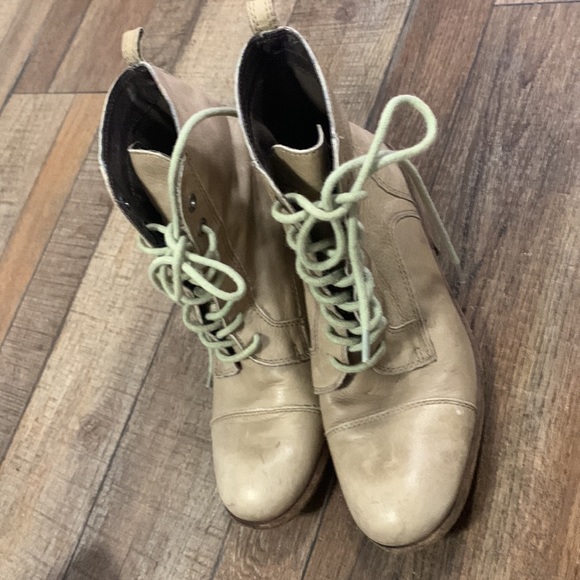 Dolce Vita Lace up Boots - Picture 2 of 8